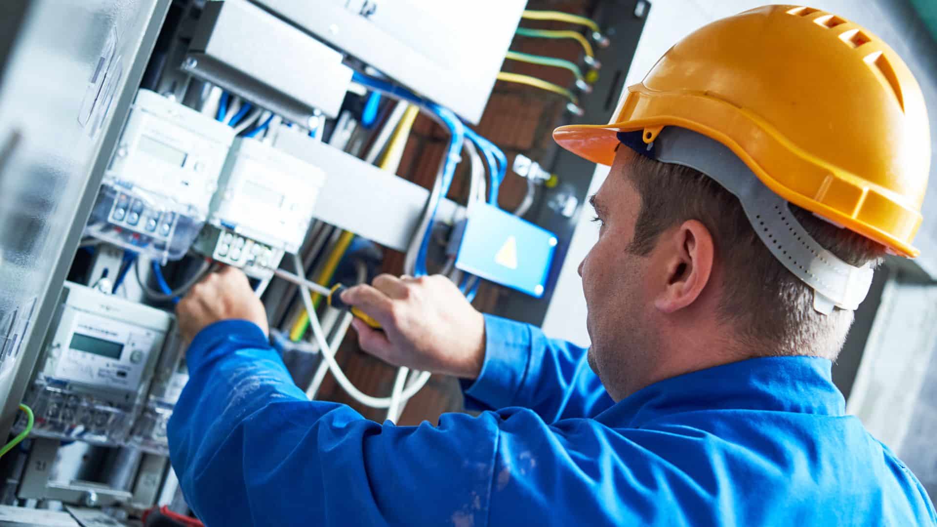 Qu’est-ce qu’un Avis de Formation Initiale TST sur des Installations Électriques ?